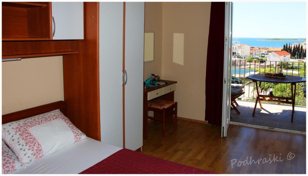 Primosten Apartments Exterior photo